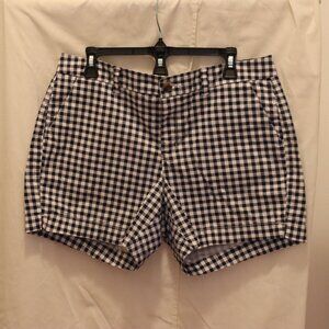 Old Navy Women's  Everyday Short Size 12